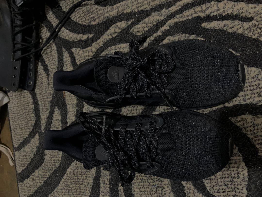 Ultra boost pirate black 2025