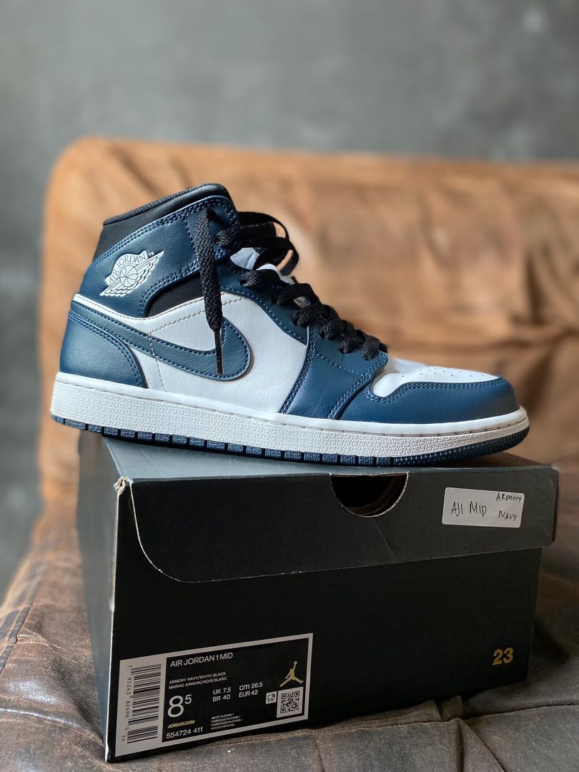 nike air jordan 1 retro mid armory navy