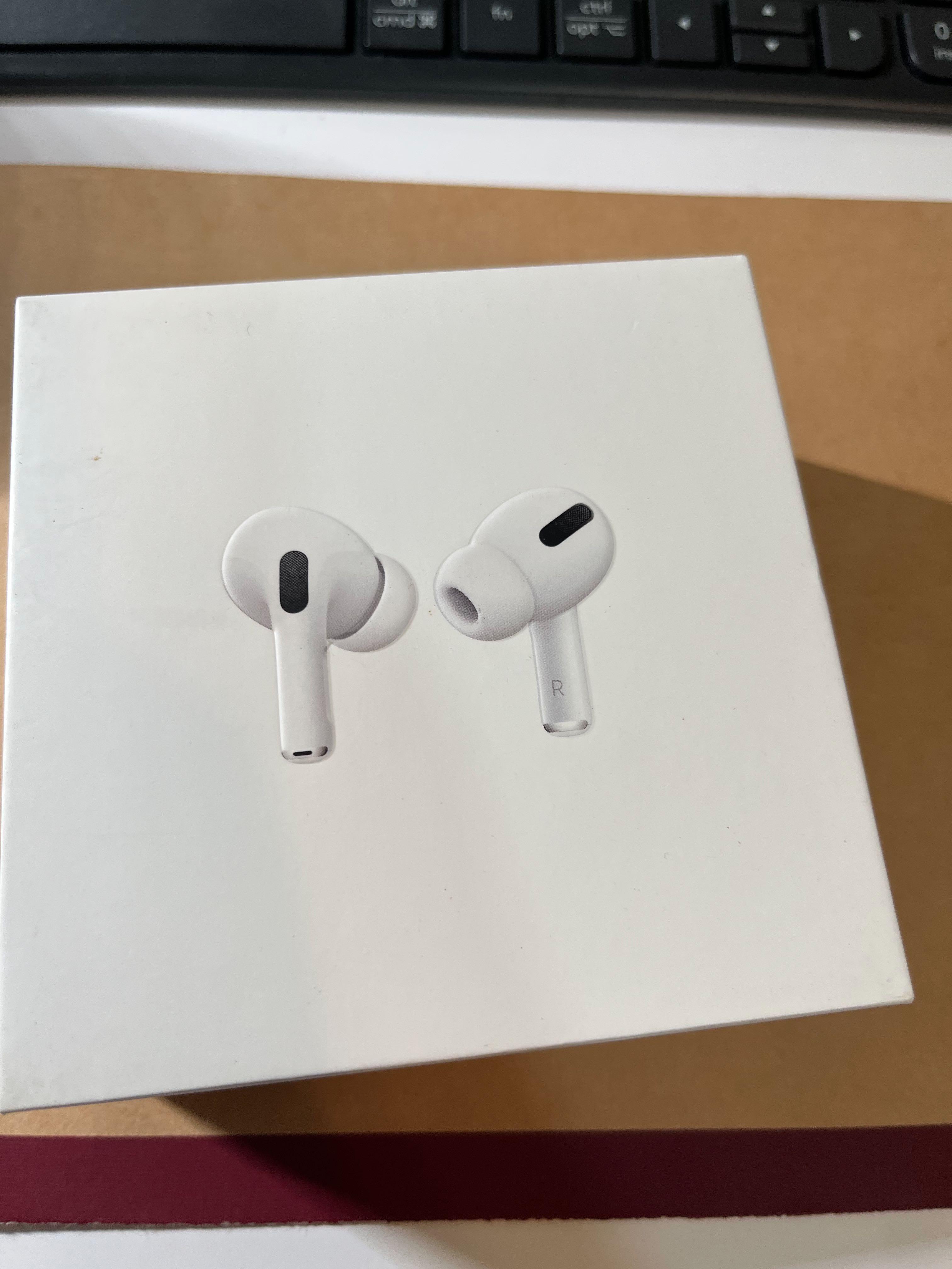AirPods Pro used but very new for sale
