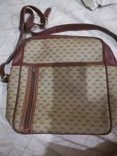 (Category: ) located in . Submitted by BDBAGS (Listing ID 1169568560, Image 1). Description: .