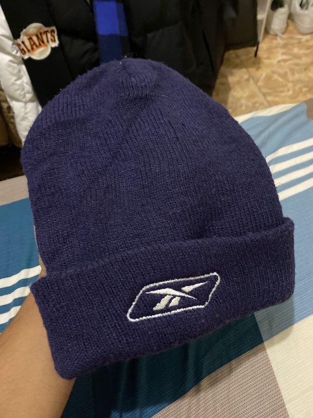 Beanie hat Reebok navy, Fesyen Pria 