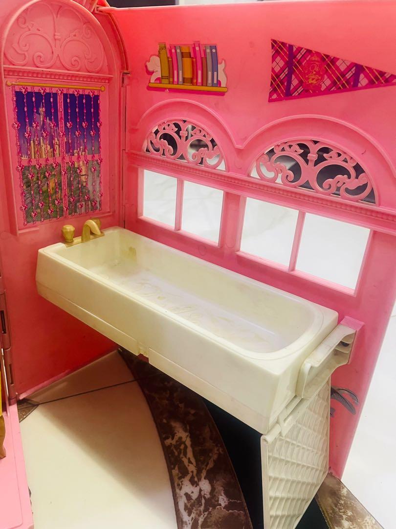 Barbie bag/doll house, Hobbies & Toys, Toys & Games on Carousell