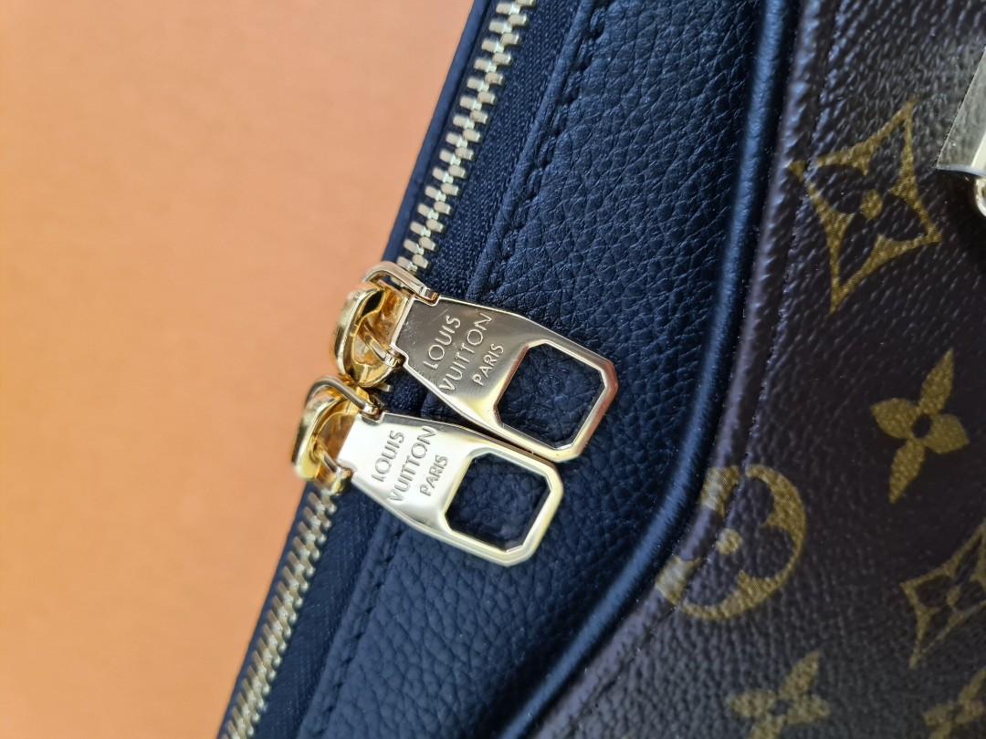 Louis Vuitton, Bags, Discontinued Louis Vuitton Pallas Crossbody