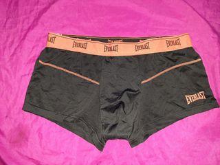Celana pendek everlast