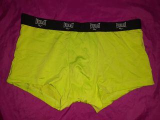 Celana pendek everlast