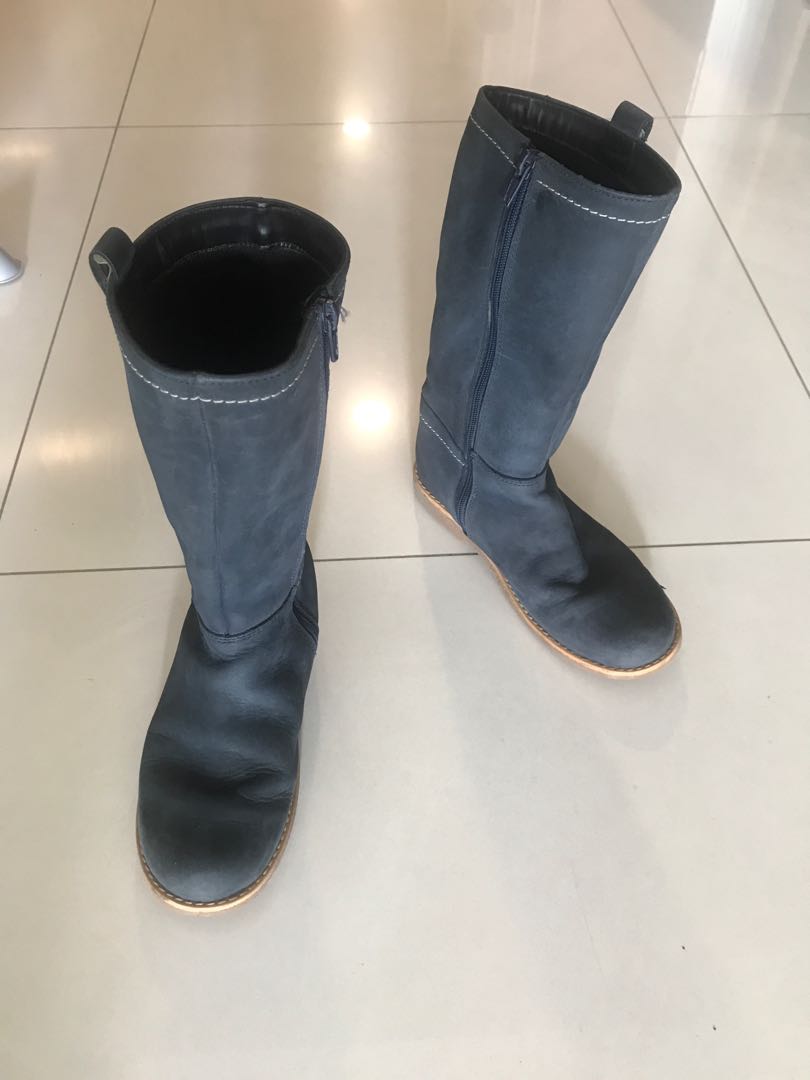 Clarks kids leather boots, Babies & Kids, Babies & Kids Fashion on Carousell