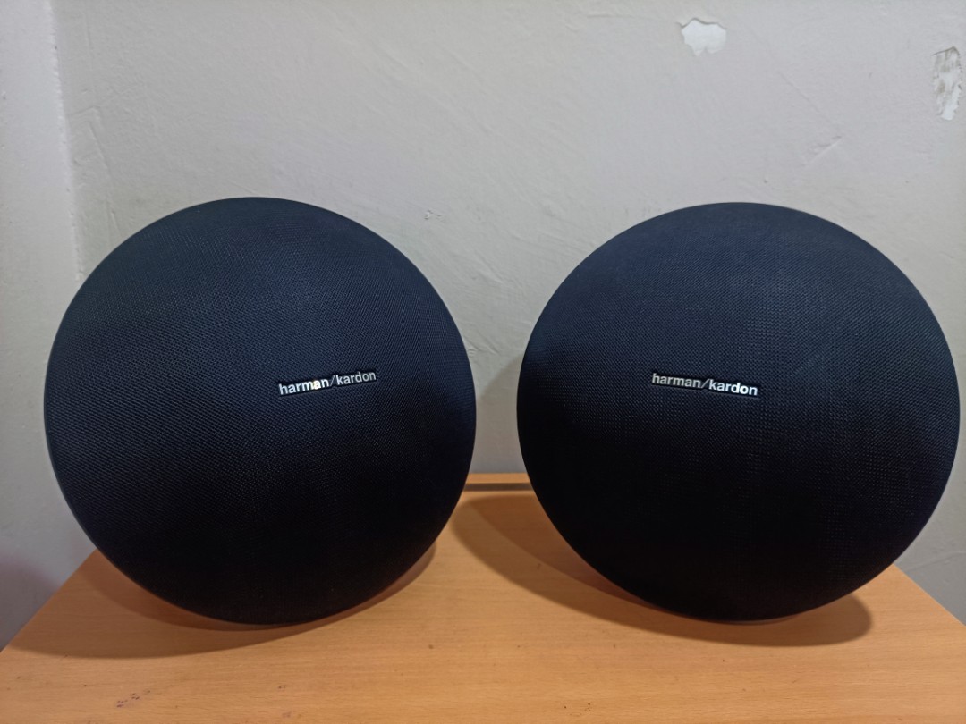 Clearance !!! Harman Kardon Onyx Studio 