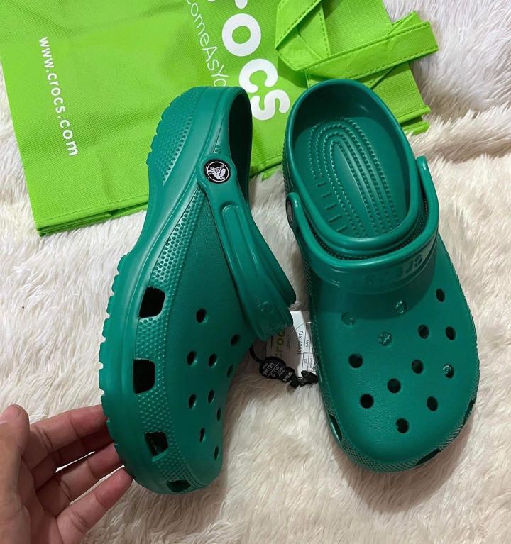 Crocs Classic Clog - Deep Green, Women's Fashion, Footwear, Slippers and  slides on Carousell
