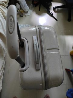 （分類：）位於 。 由 williamwongwsf 提交（商品編號 1169527336，圖片 1）。簡介： 。