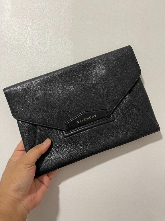 GIVENCHY Antigona Envelope Leather Clutch Black