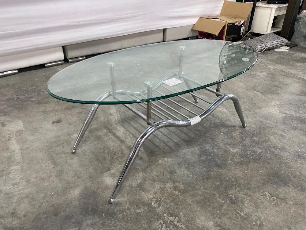 Glass Top Oval Shape Coffee Table with Metal Frame / Meja Kopi Bentuk