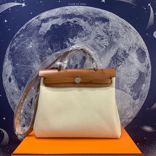 （分類：）位於 。 由 Debriche 提交（商品編號 1169589059，圖片 1）。簡介： 。