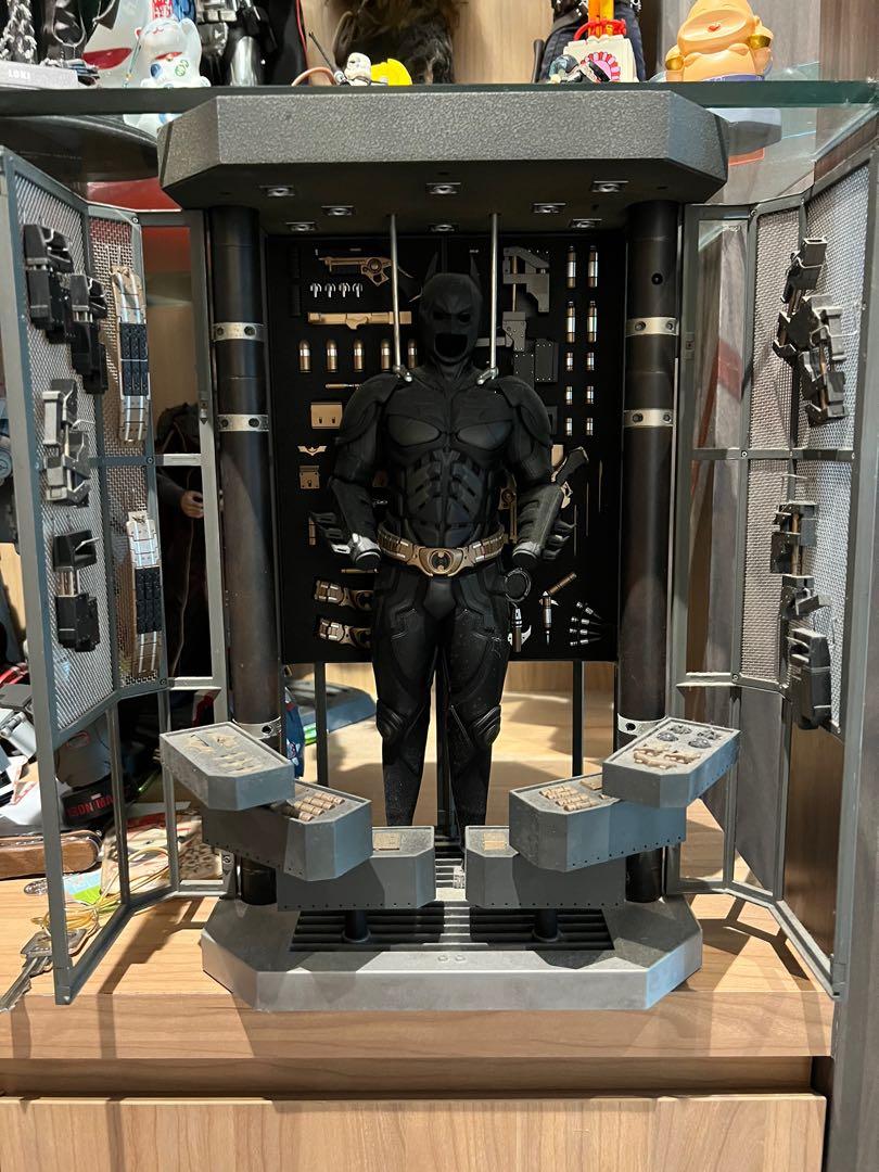 Hot toys outlet batman armory