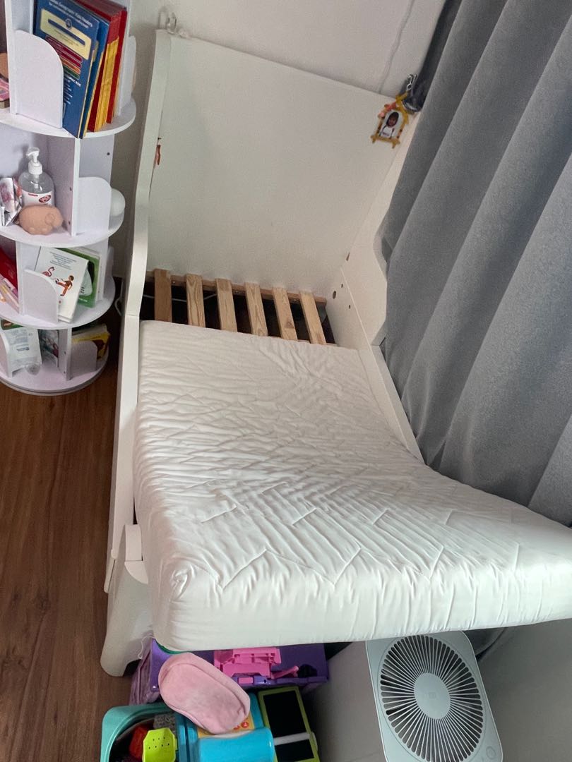 Ikea toddler extendable bed, Furniture & Home Living, Furniture, Bed