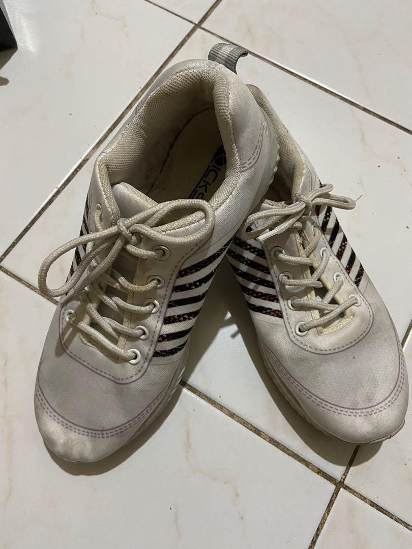 Kicks white hotsell shoes price