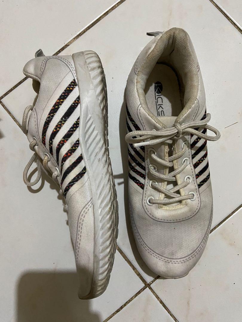 Kicks white hotsell shoes price