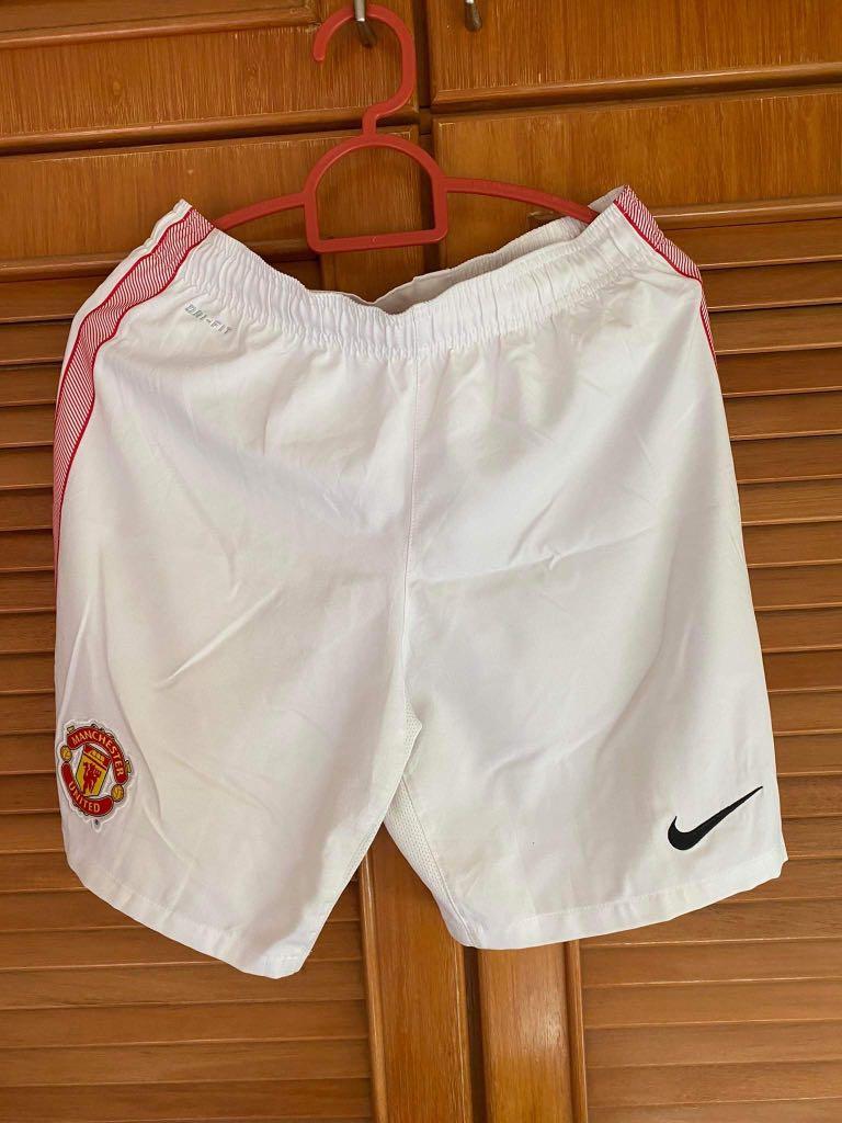 Nike manchester united shorts hotsell