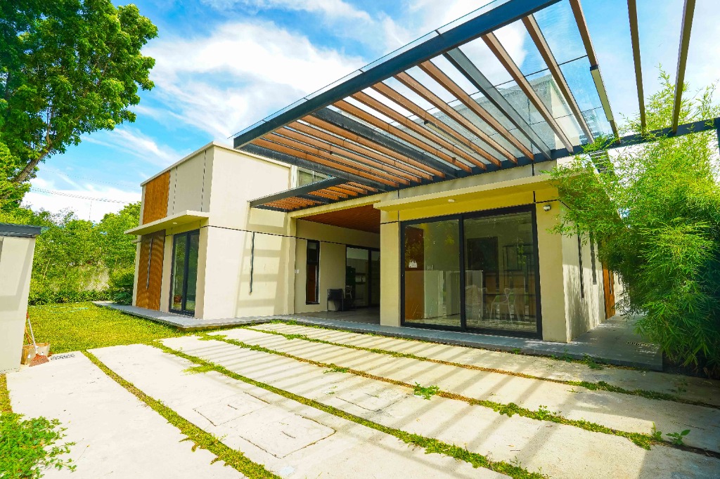 MANILA SOUTHWOODS RESIDENTIAL ESTATE 4BR HOUSE FOR SALE CARMONA