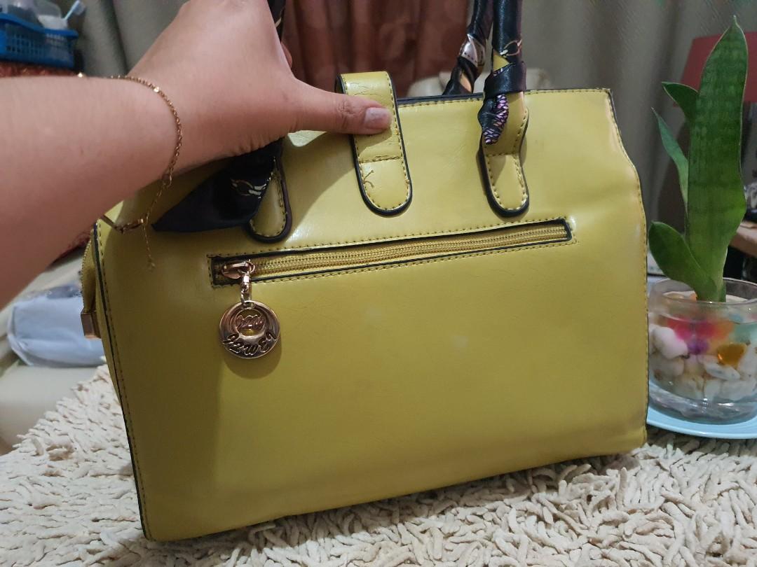 Mustard stand alone bag, Women's Fashion, Bags & Wallets, Shoulder Bags