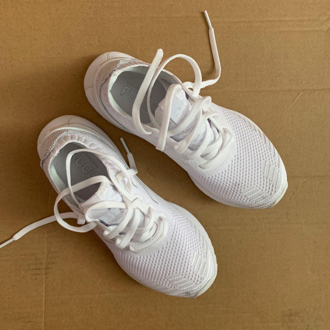 Vsco running shoes hotsell