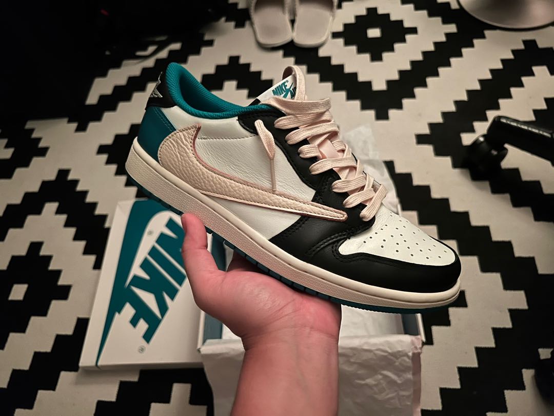 Air jordan 1 best sale travis scott lacet rose