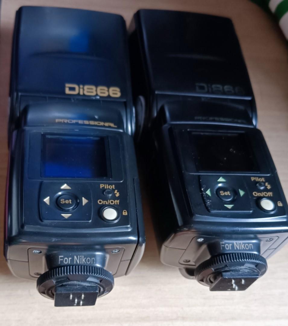 CAMERA FLASH (NOT WORKING), Photography, Cameras on Carousell