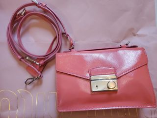 （分類：）位於 。 由 MissR 提交（商品編號 1169570385，圖片 1）。簡介： 。
