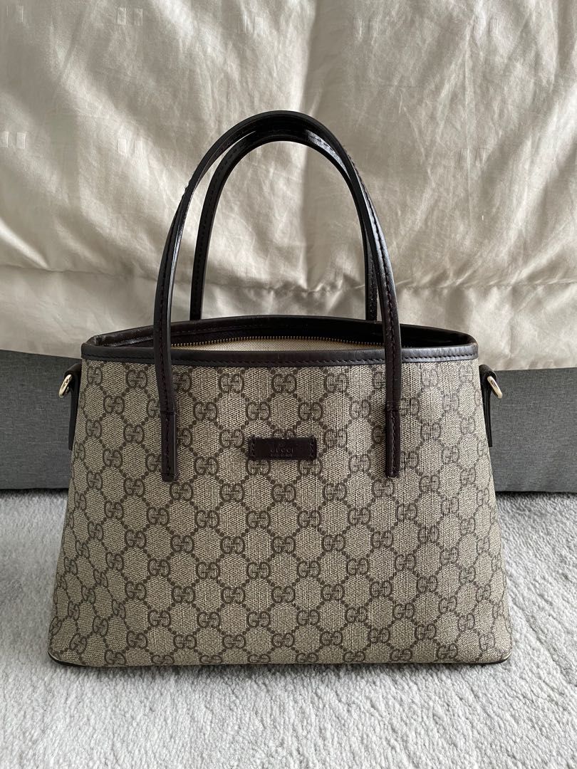 Gucci supreme tote sale bag