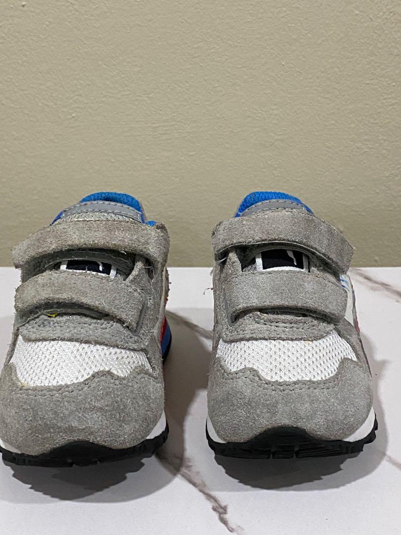 Infant size outlet 2 puma shoes