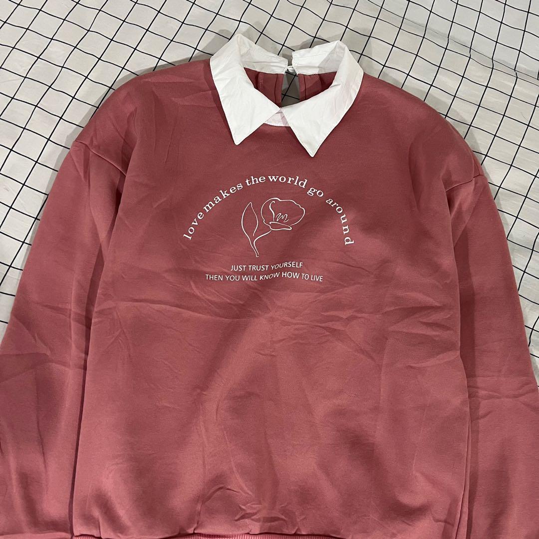 SHIN Letter Graphic Contrast Collar 