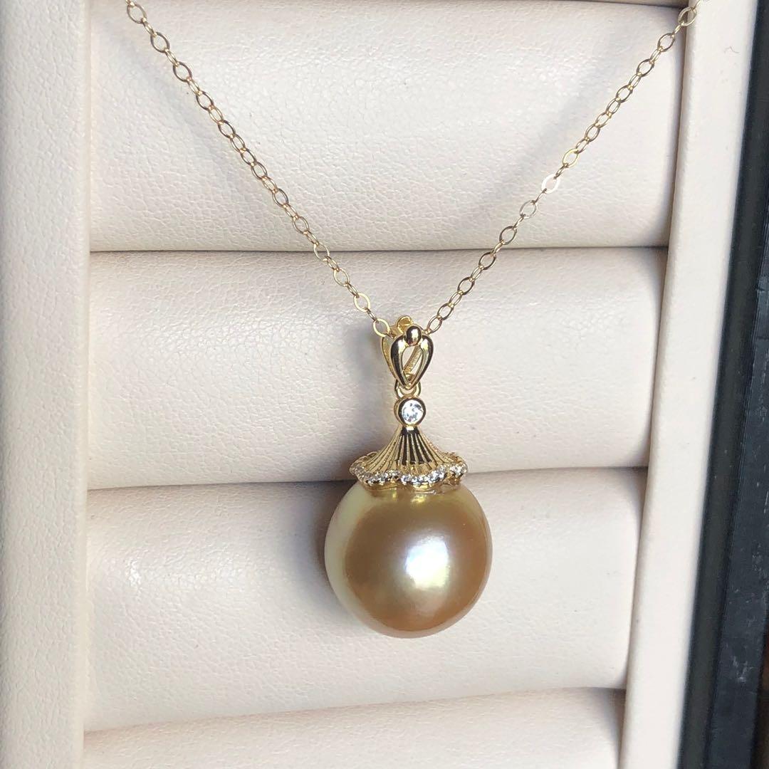 Gold chain cheap pearl pendant
