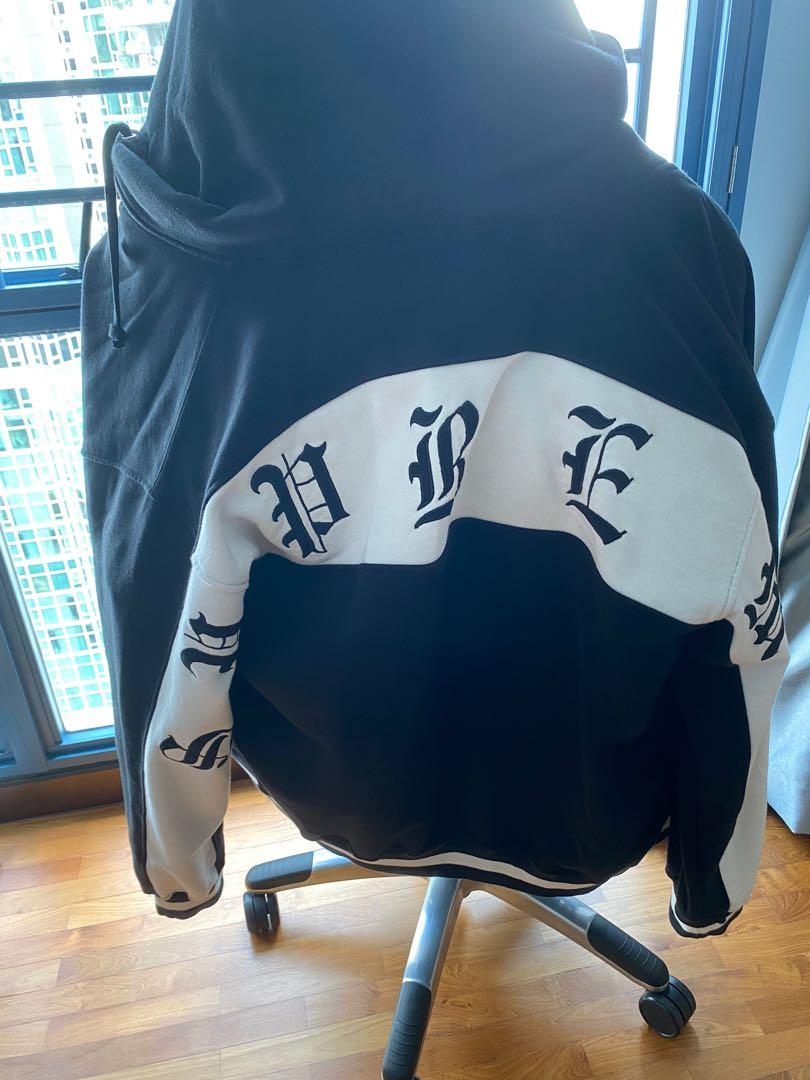 Supreme old English stripe hoody Men s Fashion Coats Jackets and Outerwear on Carousell