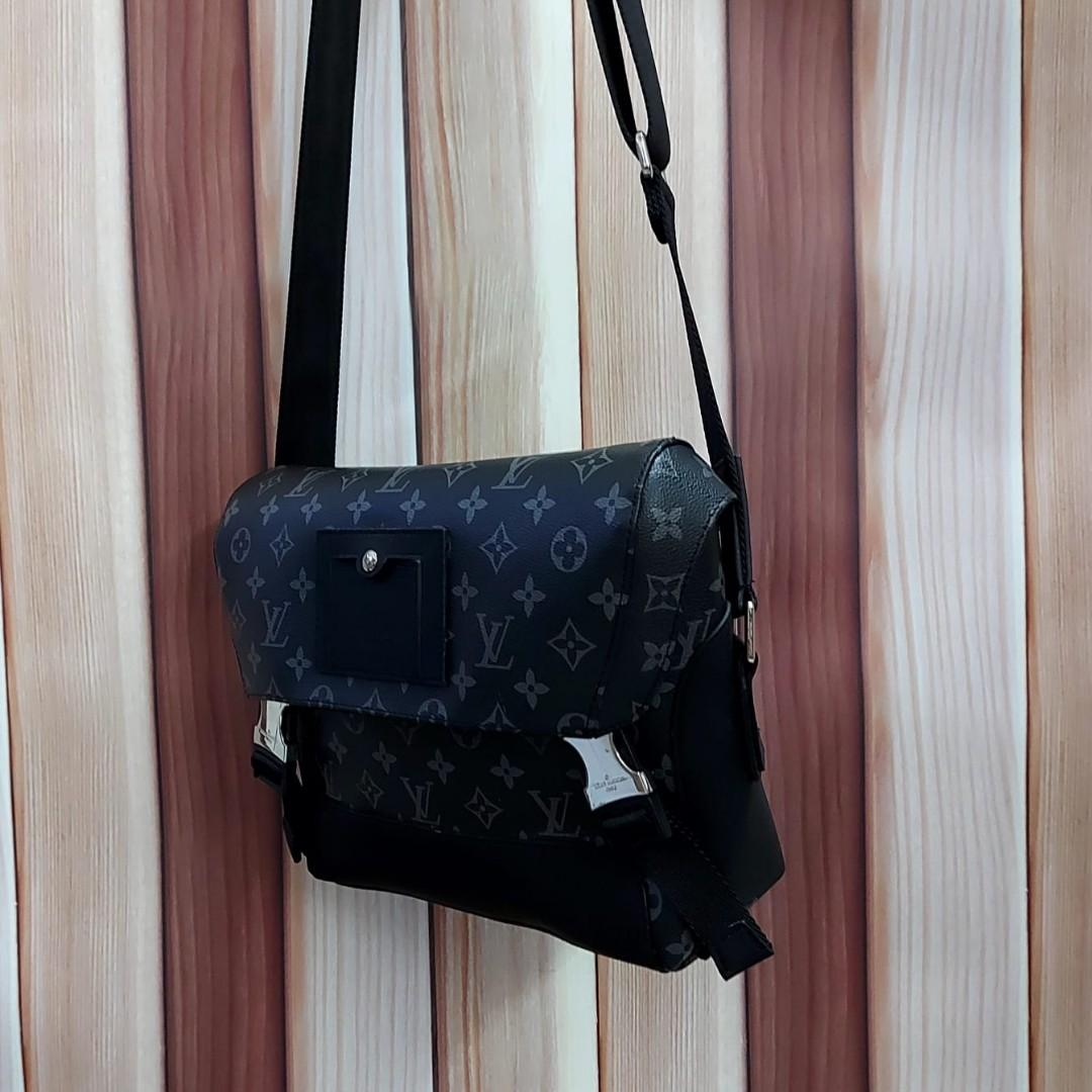 Tas Louis Vuitton AR2189 Masenger Bags Black, Barang Mewah, Tas & Dompet di  Carousell