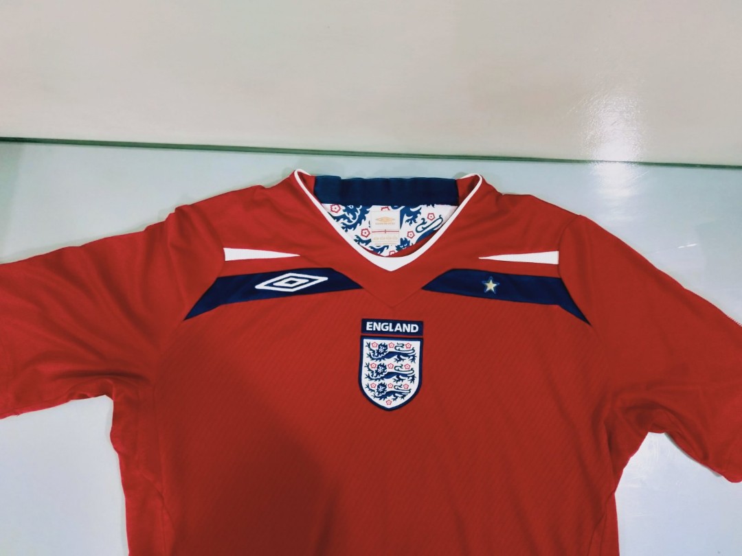 Umbro England FIFA World Cup Football Jersey, Men's Fashion, Activewear