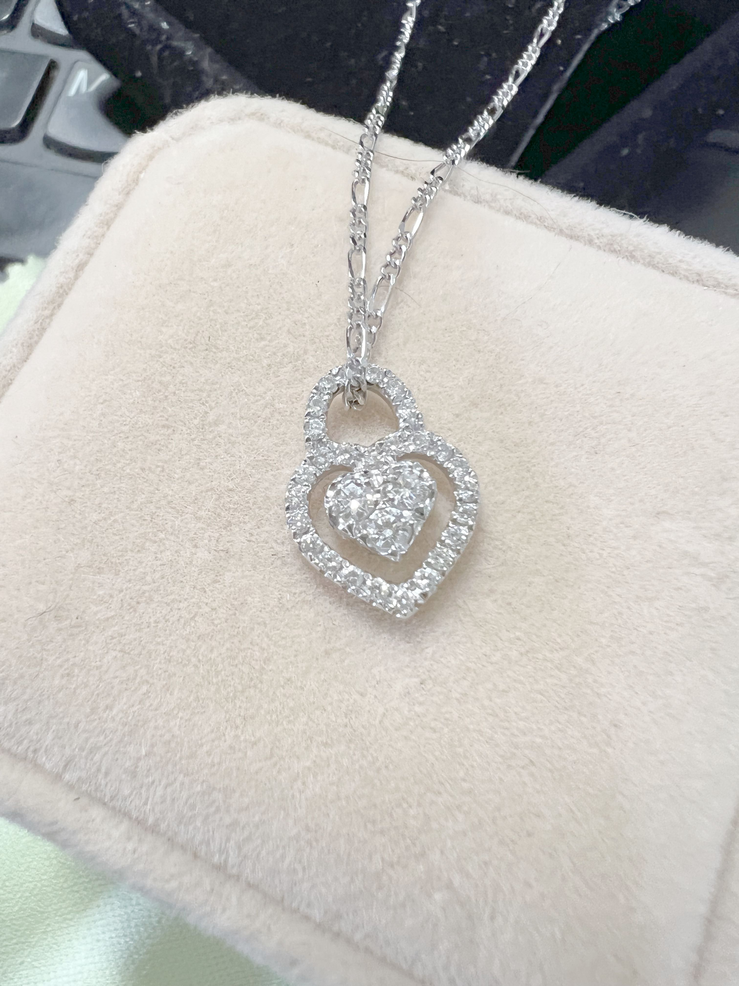 Unused White gold necklace with heart 