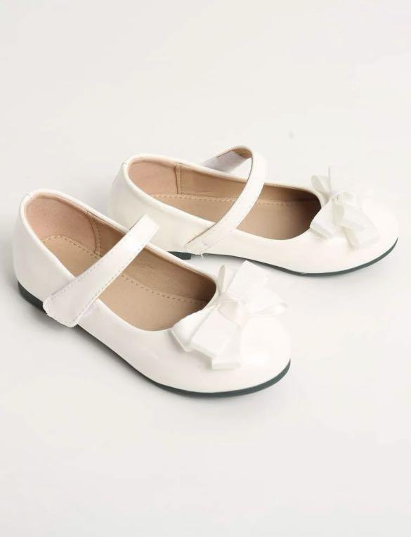 White mary jane flower girl shoes discount