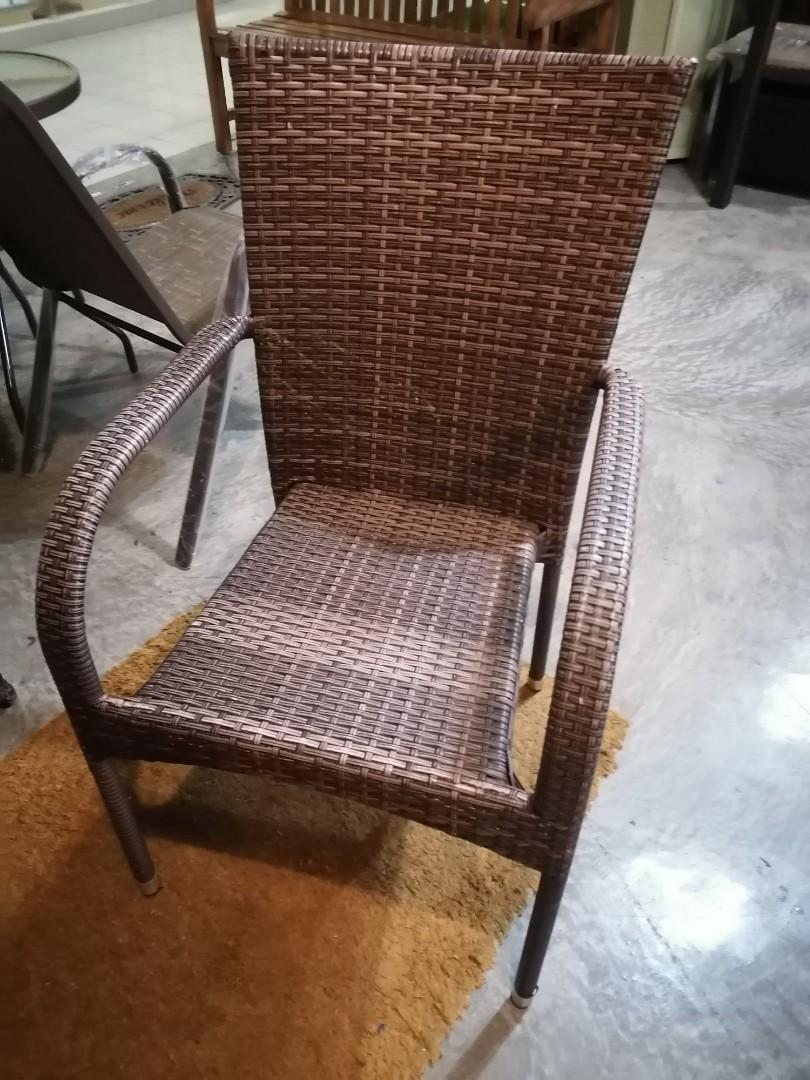 Second hand hotsell wicker chairs