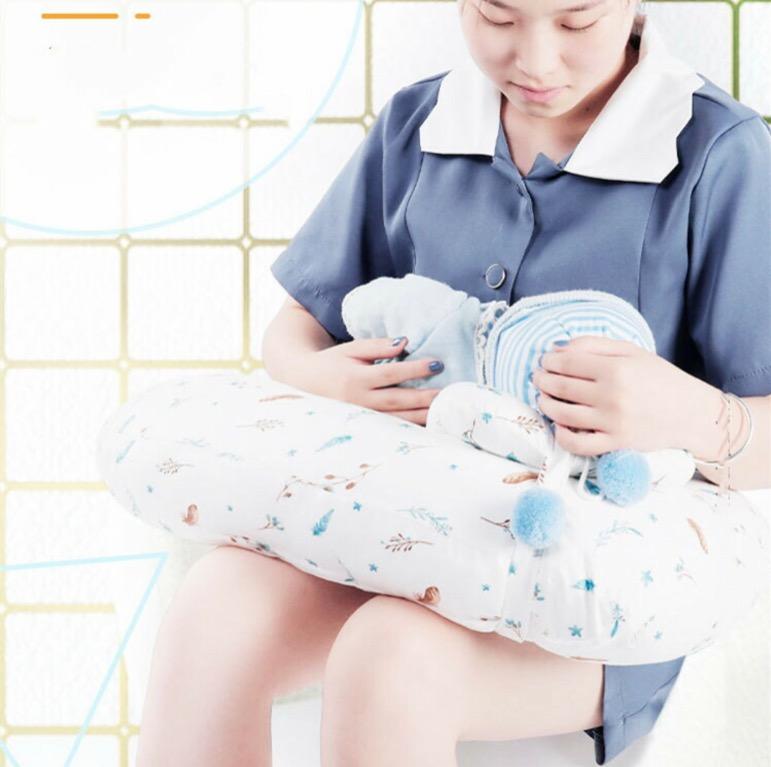 日本授乳枕 兒童 孕婦用品 孕婦用品 Carousell