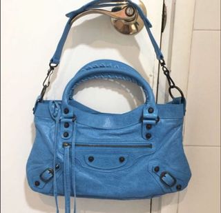 （分類：）位於 。 由 karpinky__stores 提交（商品編號 1164435890，圖片 1）。簡介： 。