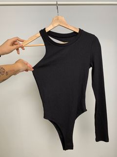 (Category: ) located in . Submitted by ftmodelwardrobe (Listing ID 1164338311, Image 1). Description: .