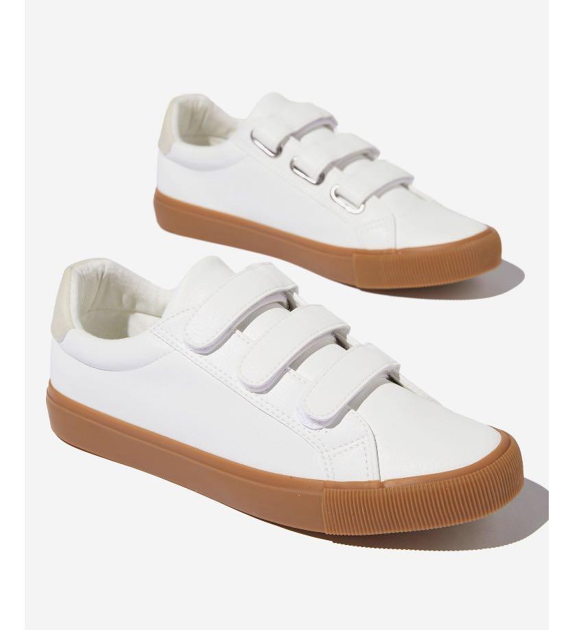 BNWT Cotton On 37 Emily Gum Sole Sneakers, Women's Fashion, Footwear,  Sneakers on Carousell