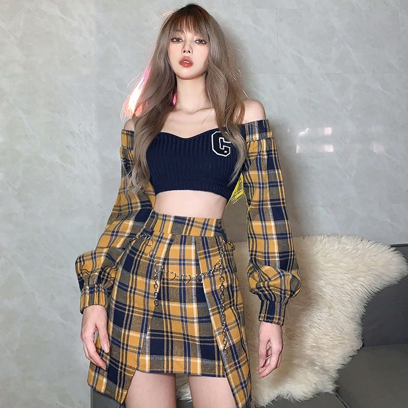 Kpop best sale skirt outfit