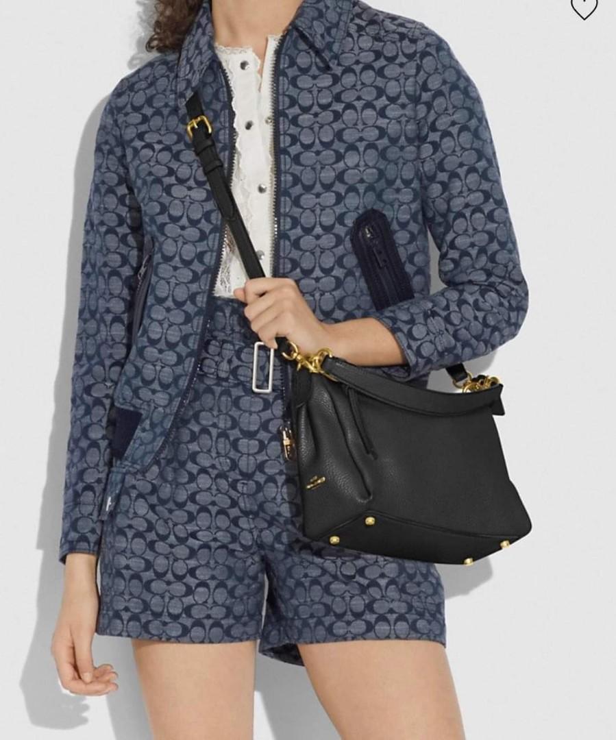 Coach black leather shay crossbody, Women's Fashion, Bags & Wallets