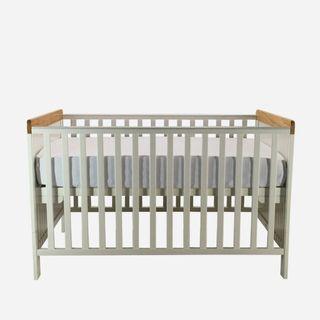Cuddlebug Wooden Crib Fontana covertible to toddler bed FREE uratex Purifoam, owen sheets