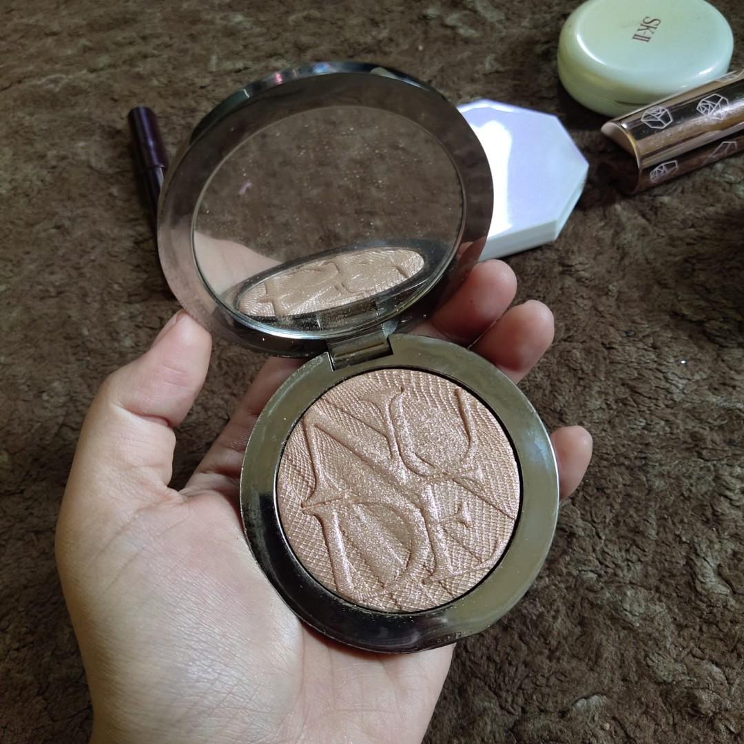 Dior 002 Holo Gold Diorskin Nude Air Luminizer Glow Addict