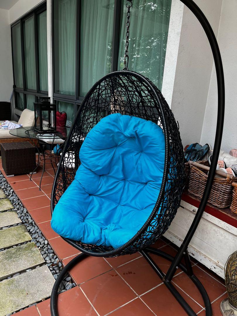 Egg shaped hanging deals chair