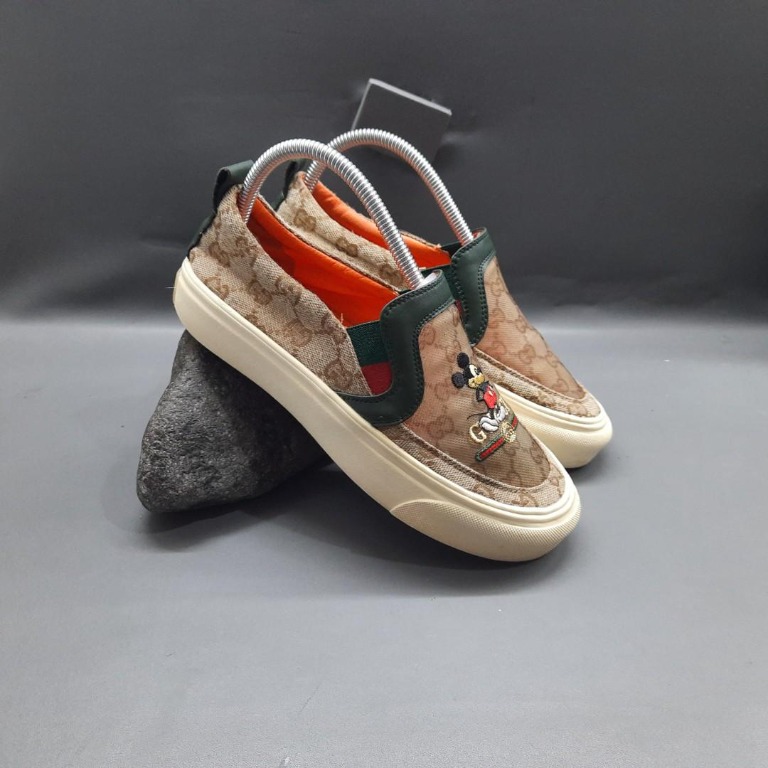 Gucci Slip On X Disney Mickey Size 39, Fesyen Wanita, Sepatu di Carousell