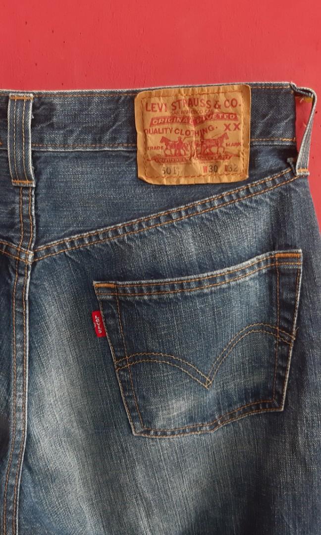 Levi 501 straight leg button fly 