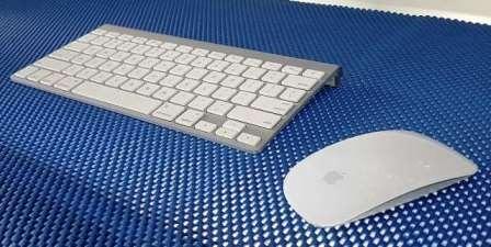 Magic keyboard and mouse bluetooth A1296 w box (Category: Computer Parts) located in Mandaluyong City. Submitted by mircomputer (Listing ID 1164280178, Image 2). Description: Original Apple Magic Wireless Bluetooth Keyboard and Mouse Quality Pre-owned Apple Magic keyboard A1296 -Bluetooth connectivity -compatibility : all Mac OS -standard english layout -wireless -resolution : 1300dpi -Apple Brand -model : A1296 -Mac/PC compatible -with battery i