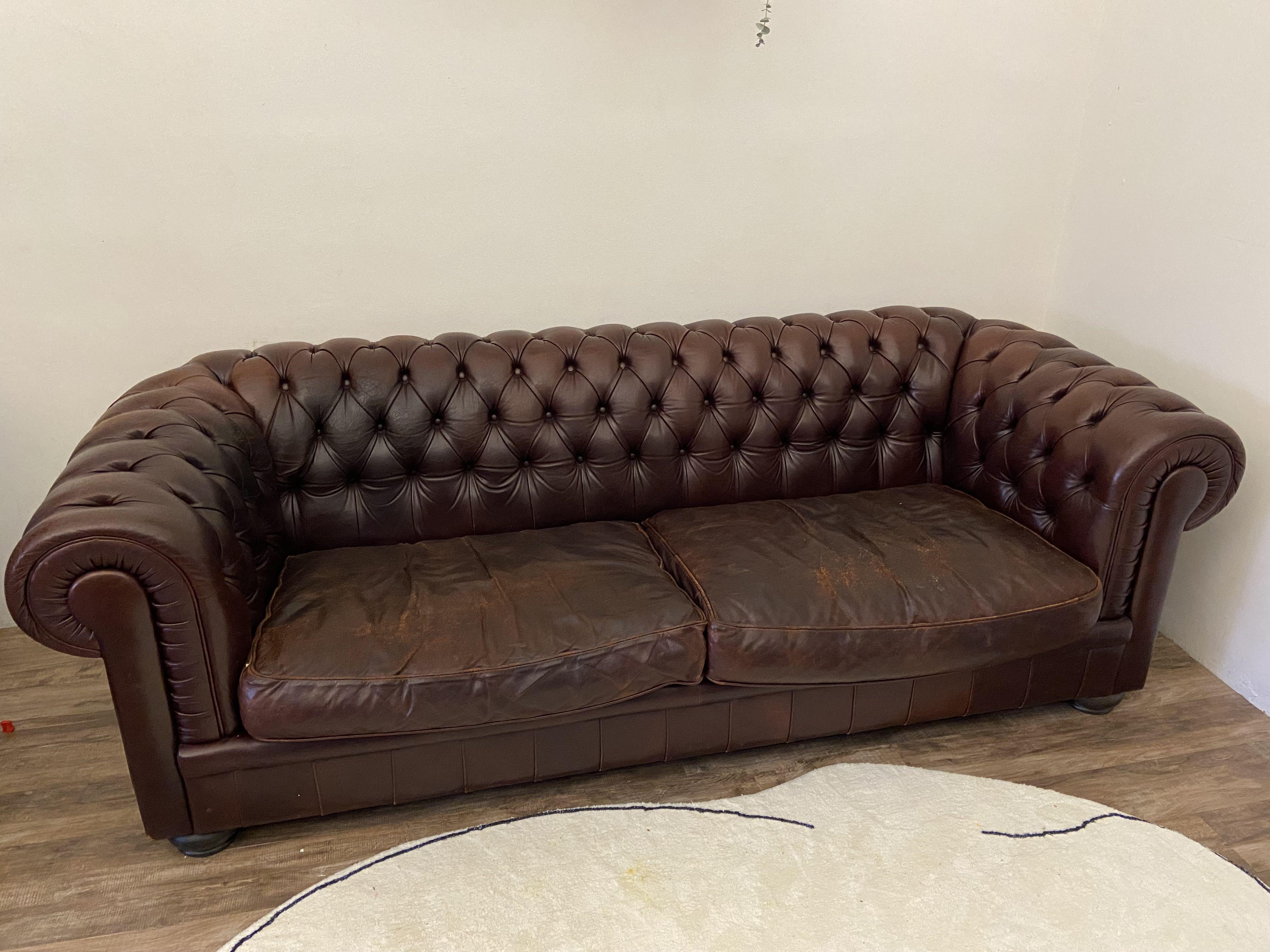 NATUZZI Italian Genuine Leather Chesterfield Sofa Couch Burgundy Red